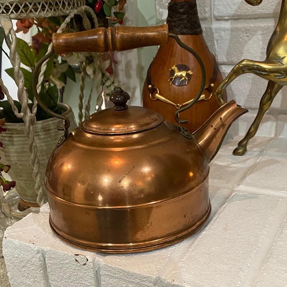 Vintage Copper Revere ware Tea Kettle with Wooden Handle. - Picture 1 of 8
